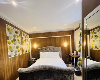 Cheshire Hotel Central London - London - Bedroom