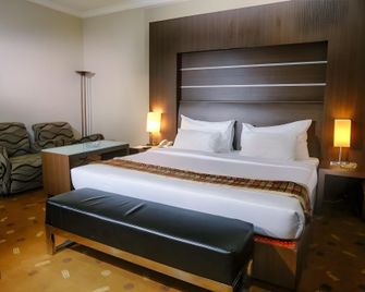 Furaya Pekanbaru - Pekanbaru - Bedroom