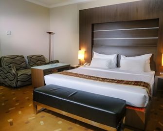 Hotel Furaya - Pekanbaru - Bedroom