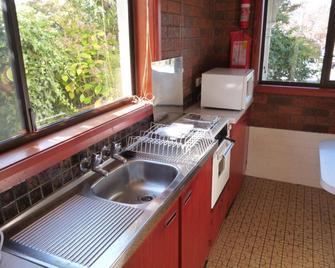 Windmill Hill Lodge - Launceston - Kitchen