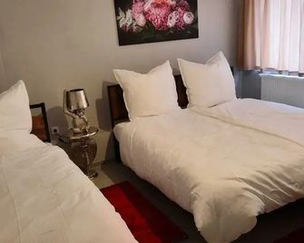 Niehler Hotel - Cologne - Bedroom