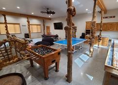 Cabin on Creek W/fire pit close to Ski, boat, fishing, Hike with large game room - Irwin - Property amenity