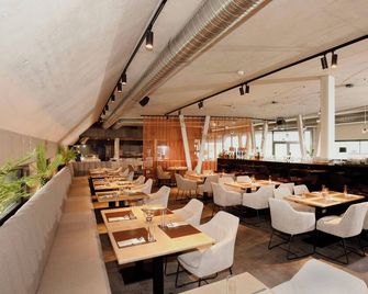 Hotel im Zentrum für Visionen - Puch Bei Hallein - Restaurant
