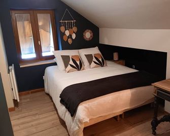 Gite Residence Des Peres - Beaulieu-sur-Dordogne - Slaapkamer