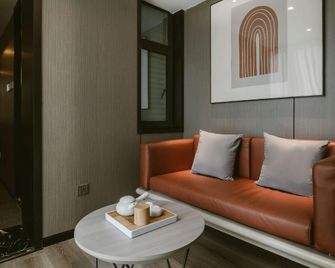 Panda Holiday Hotel - تشنغدو - غرفة معيشة