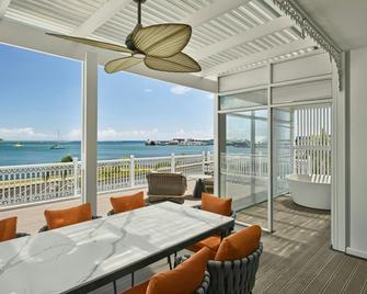 شيرتون ساموا أجي جرايز هوتل آند بونجالوز - ابيا - شرفة