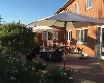 Hotel Strandlyst Badehotel - Hirtshals - Binnenhof