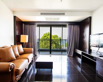 فندق سيلاكشن باتايا - باتايا - غرفة معيشة