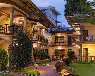 Moonlight Resort and Spa - פוחארה - בניין