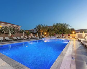 Esperia Hotel - Laganas - Piscina