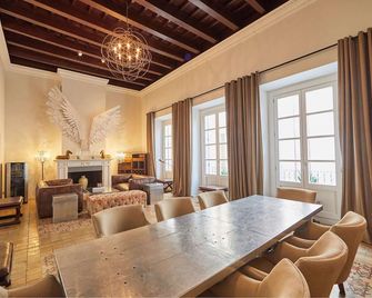 بورو أواسيس أربان هوتل - ميورقة - غرفة طعام