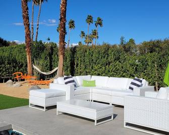 Ps, Love Always - Palm Springs - Patio