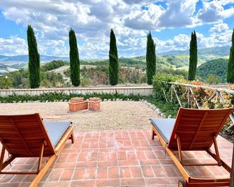 Villa Bel Sogno - Beautiful View Of Volterra And The Countyside - Volterra - Innenhof