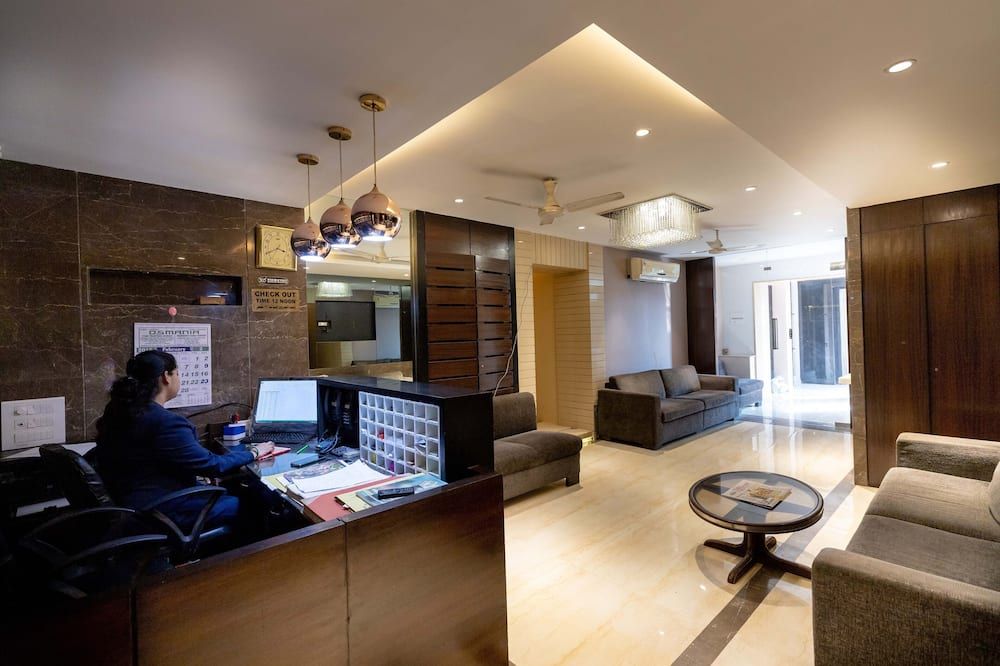The Majlis Hotel - Colaba Mumbai thumbnail 2