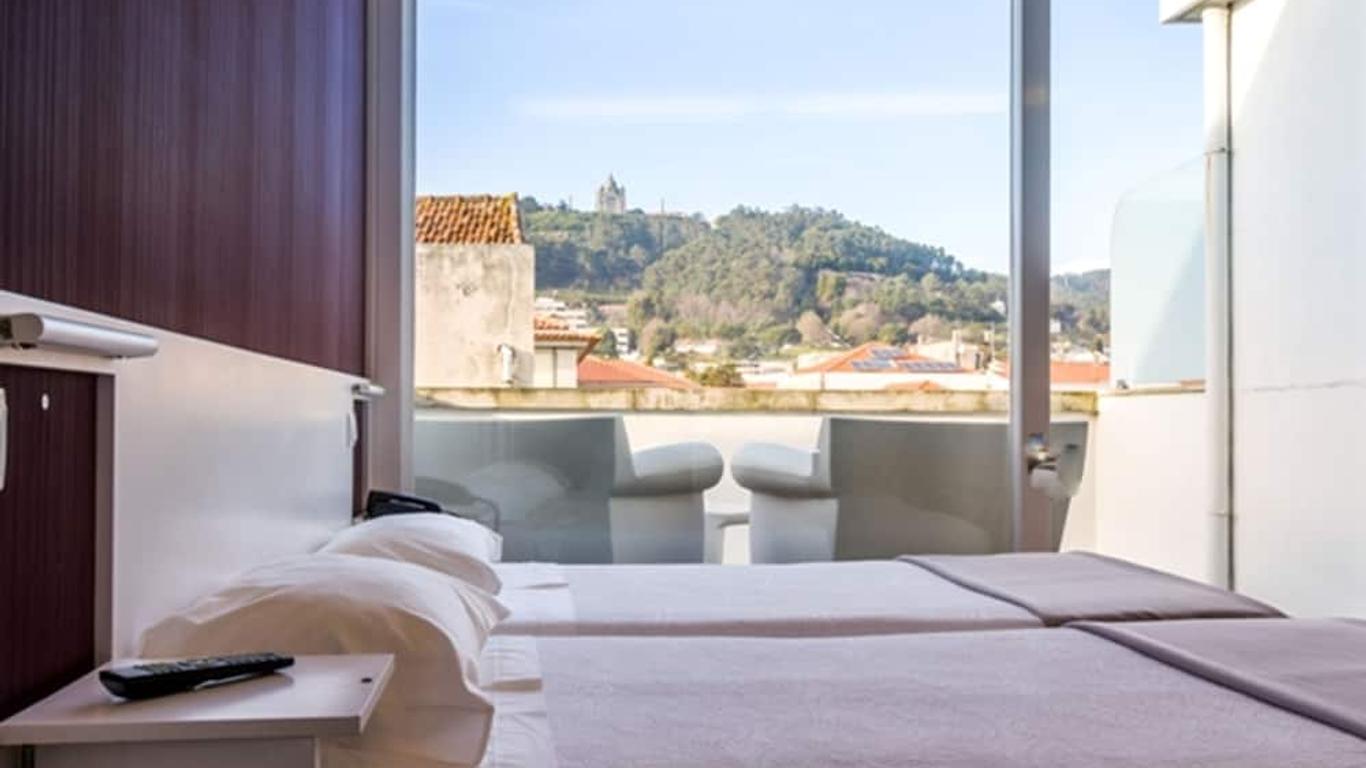 هوتل لارانجيرا