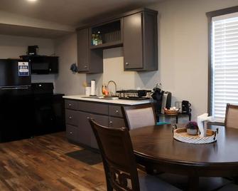 Modern Comfort Suite - Villa B - Floydada - Cocina