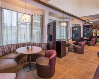 Courtyard by Marriott Fairfax Fair Oaks - Fairfax - Lounge