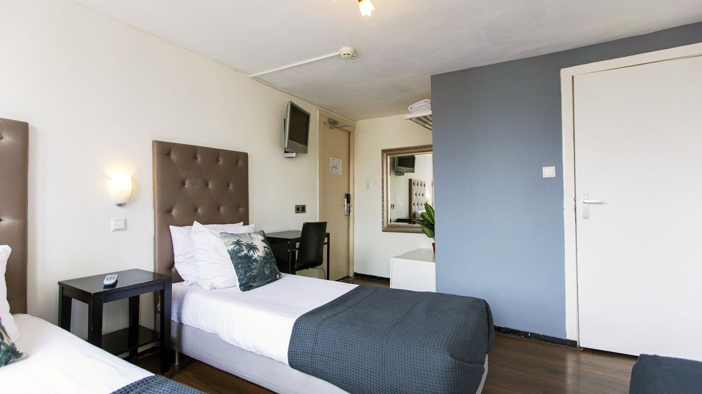 Quentin Arrive Hotel