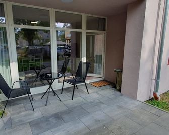Vacation apartment 2 in the heart of Meiningen, with a view of the theater - Meiningen - Binnenhof