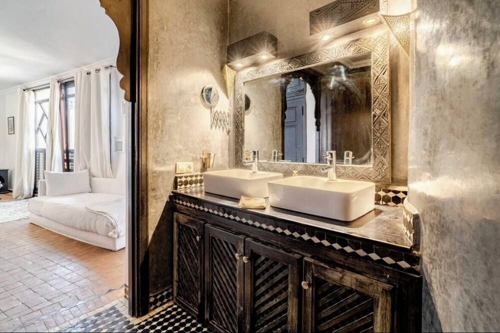 Riad Basidi Piscine Chauffee Sur Le Toit - Marraquexe - Casa de banho