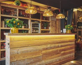 The Legacy by 2GO4 City Center - בריסל - דלפק קבלה