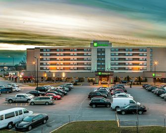 Holiday Inn Laval - Montreal By IHG - Laval - Building