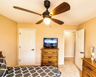 Osage Beach Getaway - Lake Views & Pet Friendly - Osage Beach