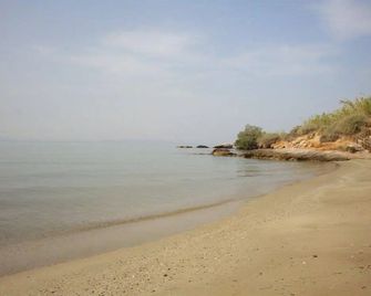 Blue & Sea Studios Apartments - Drios - Beach