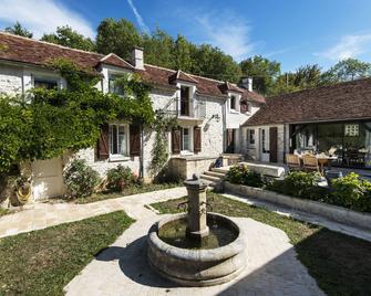 Le Riad Bourguignon - Merry-Sec - Edificio