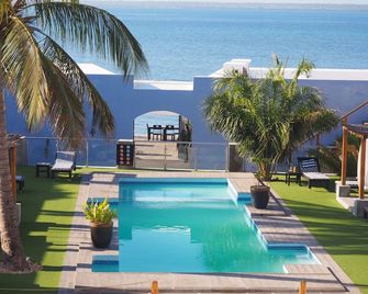 費托里亞精品飯店 - Mozambique Island - 游泳池