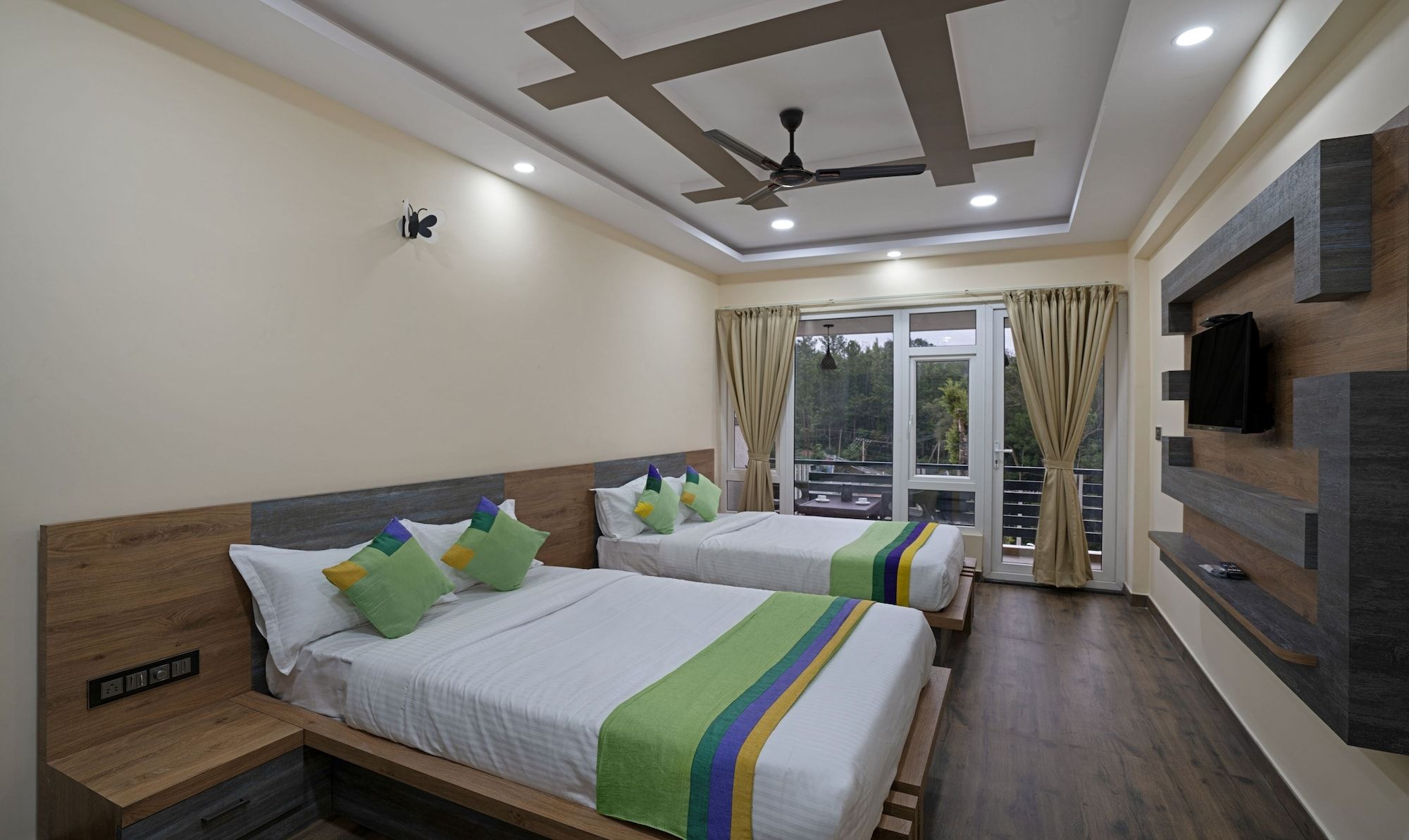 Treebo Sky Vista Suites with Hill View - Chikmagalur - Schlafzimmer