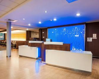 Fairfield Inn & Suites Houston Northwest/Willowbrook - Houston - Front desk