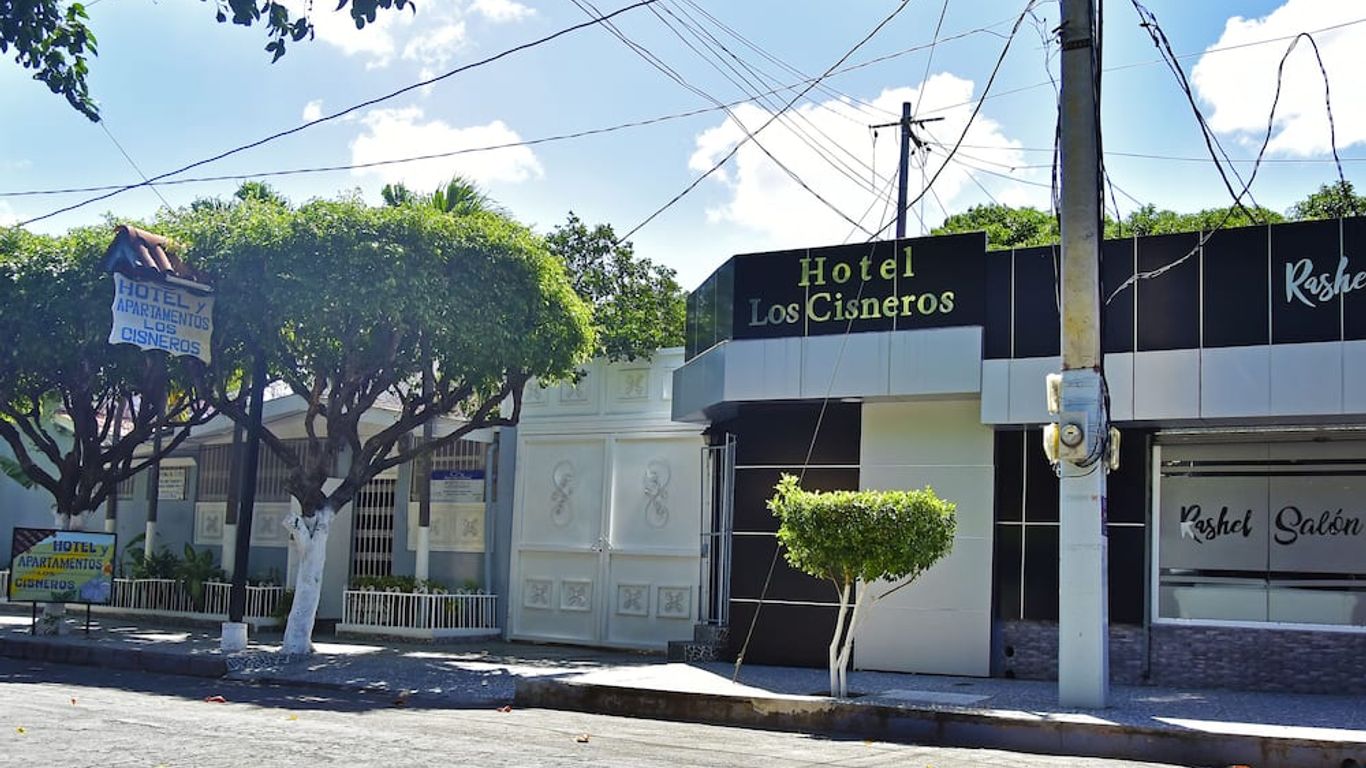 Hotel y Apartments Los Cisneros