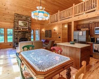 Mountain Top Cabin on 5th Lake - Inlet - Comedor