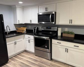 Cozy studio in amazing Dallas with AC, WiFi - Dallas - Cocina