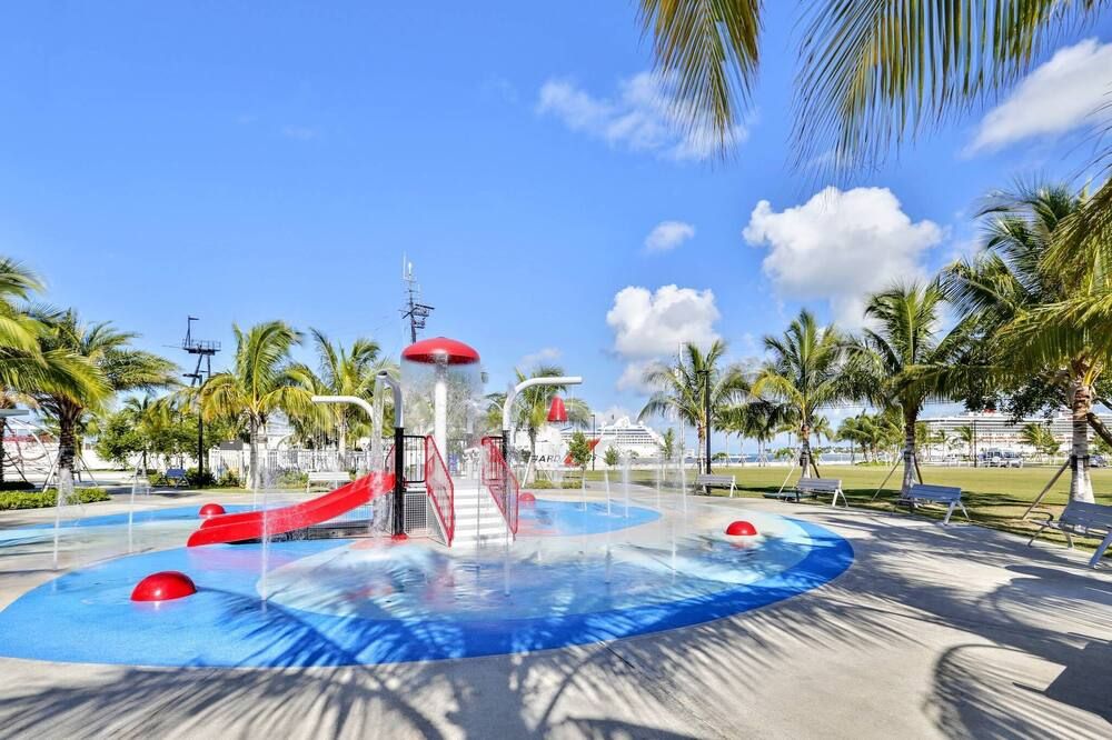 La Casita by AvantStay Steps to Duval Street in Key West Month Long Stays Only - קי ווסט - בריכה