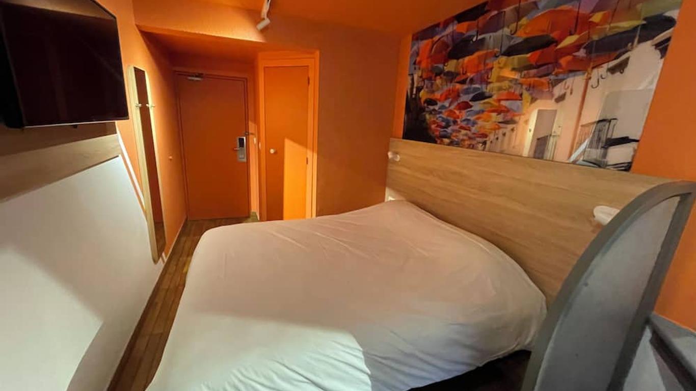 Egg Hotel Sarcelles