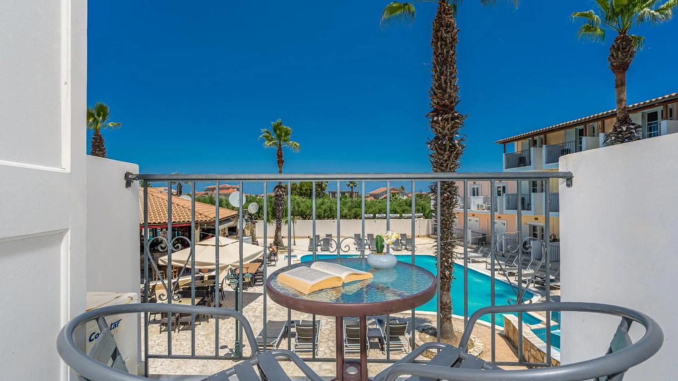 Blue Palm Hotel