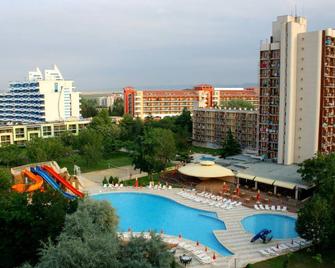 Hotel Iskar - Sunny Beach - Pool
