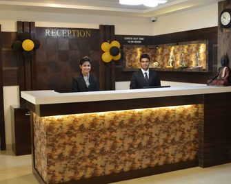 The Avr Hotels & Banquets - Patna - Front desk