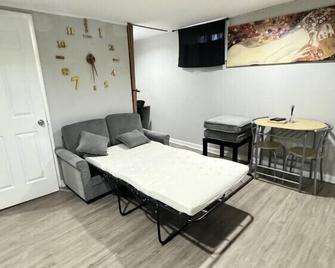 Executive Suite at Uplands - Baltimore
