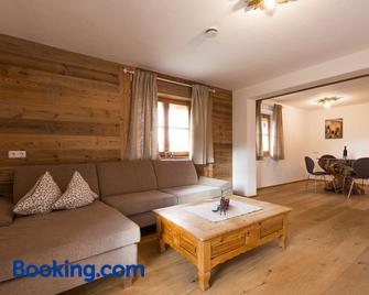 Ferienwohnung Hausegg - Haiming - Wohnzimmer