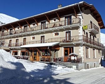 Hôtel du Crêt Rond - Logis - Valloire - Budova