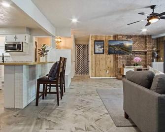 Cozy home with fenced yard in Midwest City\n\n - Midwest City - Living room