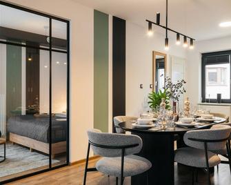 Orso Rooms & Apartments - Loftaffair Collection - Warschau - Essbereich