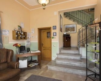 Villa Zara - Siena - Scale