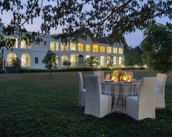 The Lake Manor - Kochi - Κτίριο