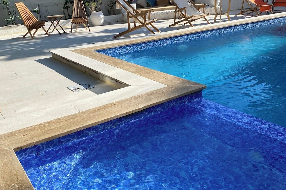 إفيم أبارت هوتل - يالوفا - حوض السباحة