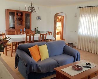 Quinta da Pedra - the ideal combination of countryside, beach and sports! - Odiaxere - Wohnzimmer