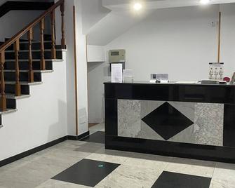 Il Santa Clara Hotel - Monforte de Lemos - Front desk
